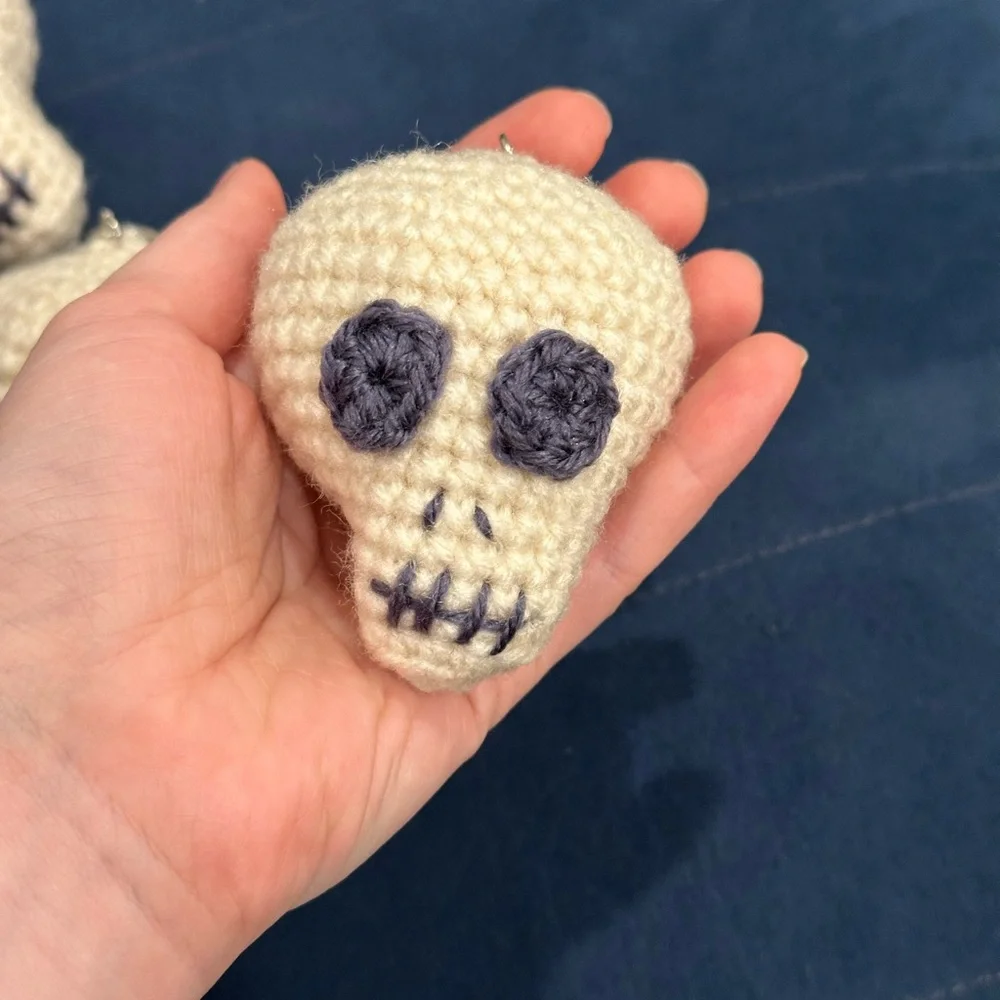 Crochet Skull Keychains (price for one) - Picture 4 of 9